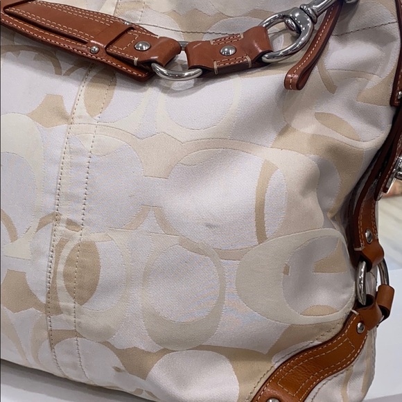 Coach purse - Picture 5 of 8